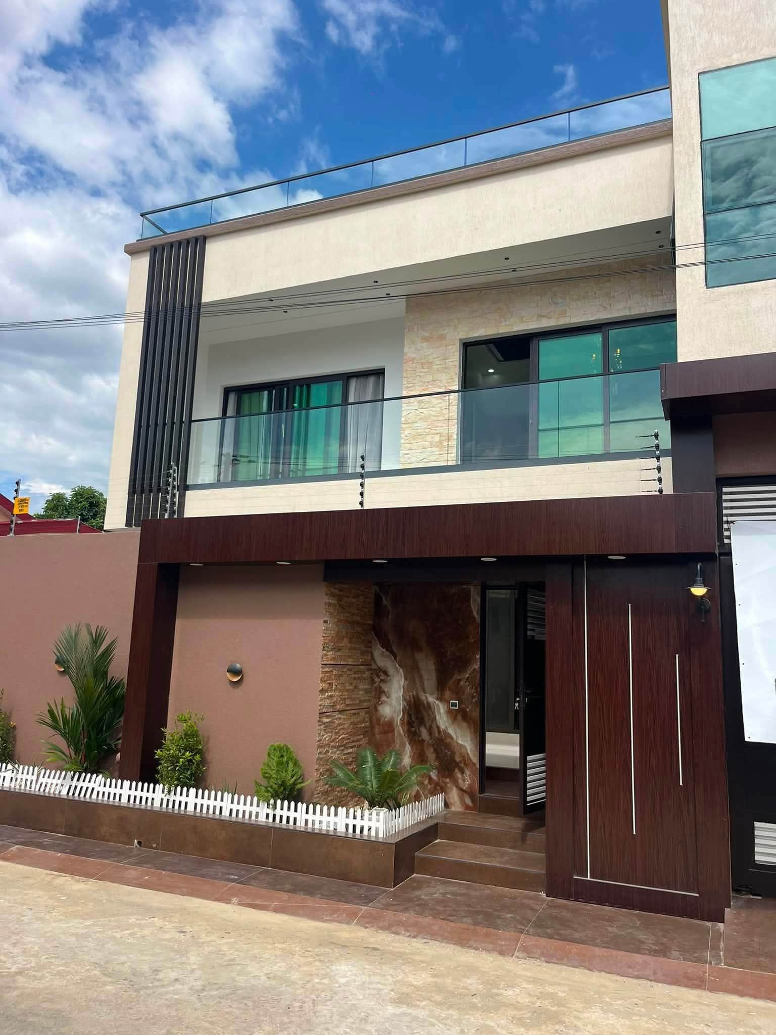 Villa triplex neuve