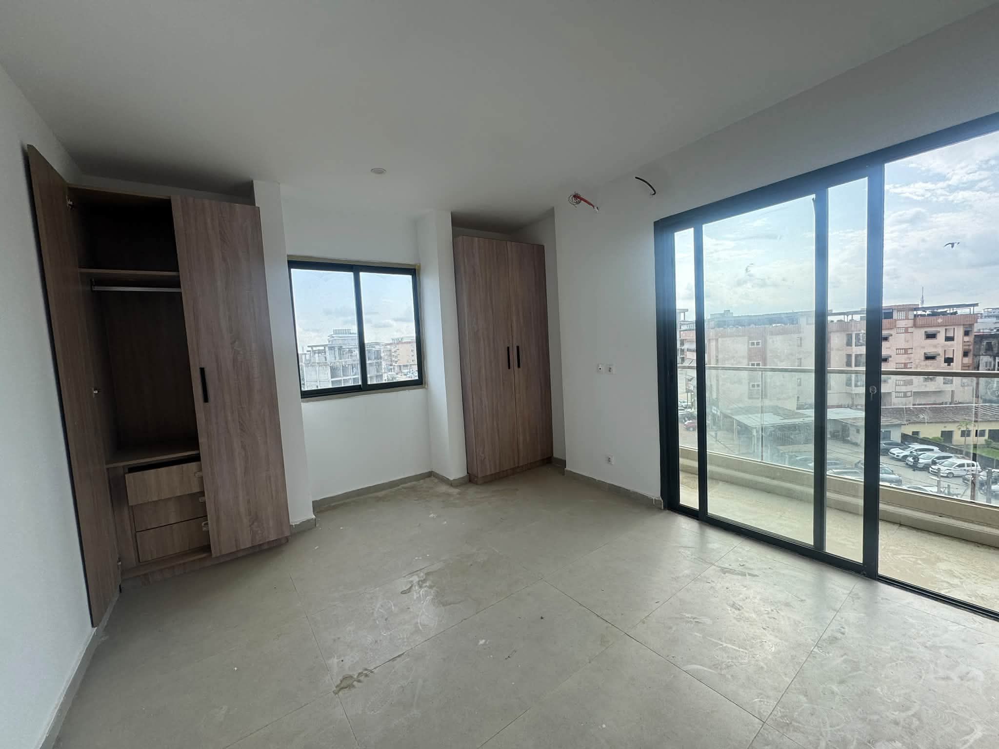 Beau et spacieux logement 4 pièces au 4e étage