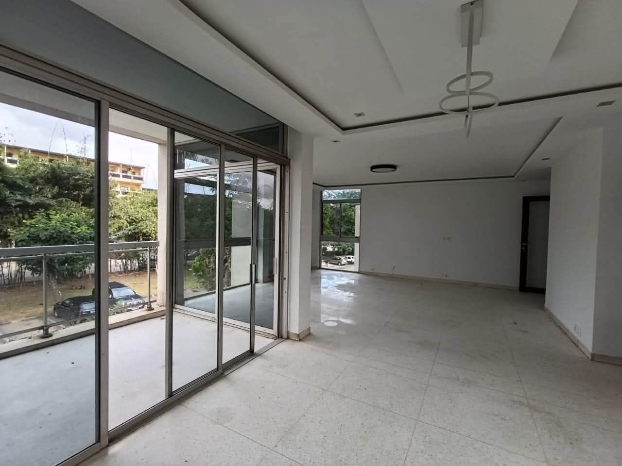 Chic logement 4 pièces au 2e étage