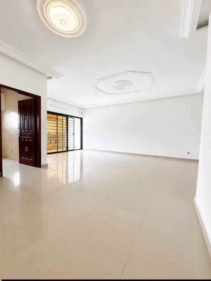 Splendide appartement 3 pièces au rez-de-chaussée