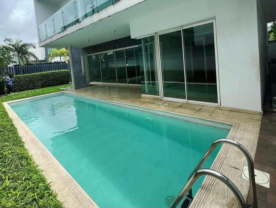 Splendide duplex 6 pièces bon standing